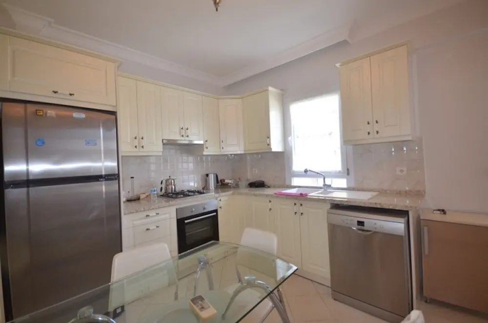 Fitted kitchen